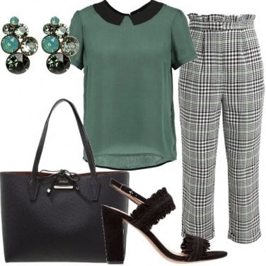 Outfit Pantalone fantasia a scacchi