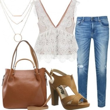Outfit Scollatura a V profonda