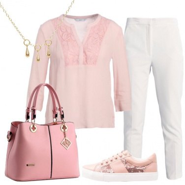 Outfit Semplice in bianco e rosa