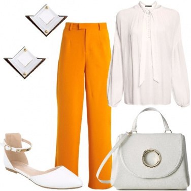 Outfit Camicetta e pantaloni palazzo