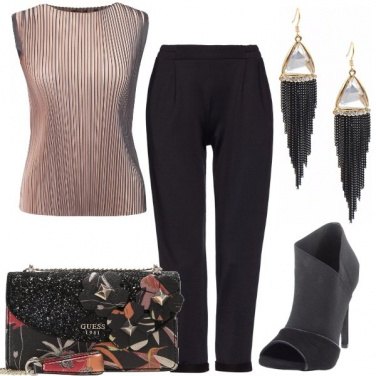 Outfit Plissé e tacco a spillo