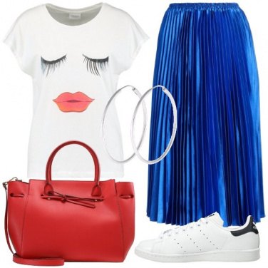 Outfit Gonna plissé e sneakers