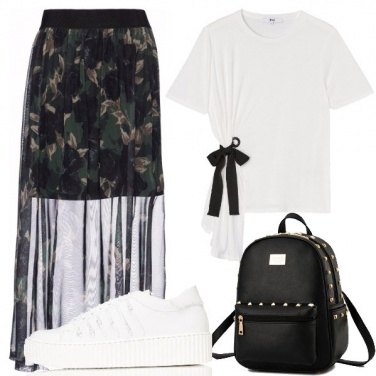 Outfit Gonna lunga e sneakers