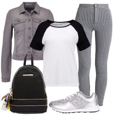 Outfit Tra i banchi così