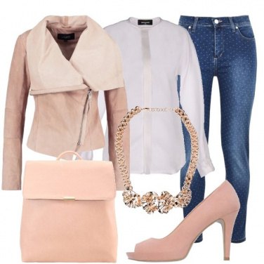 Outfit Di rosa vestita