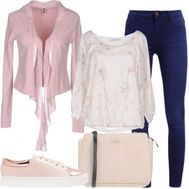 Outfit Jeans e sneakers rosa