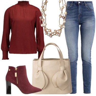 Outfit Jeans e bordeaux