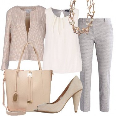 Outfit Fascino dai colori neutri