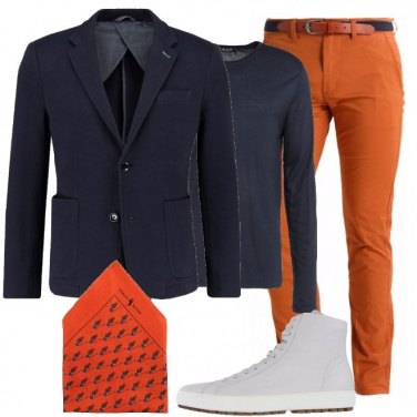Outfit Sneakers alte e giacca trendy