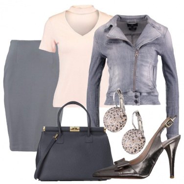 Outfit Spruzzi di cipria sul grigio
