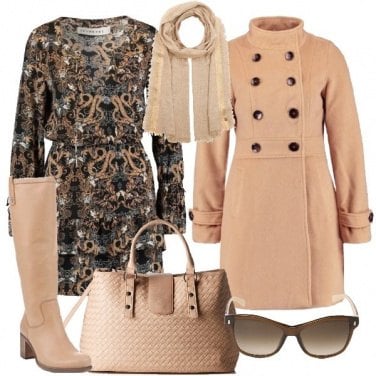 Outfit Gli stivali color crema