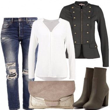 Outfit Blazer militare e jeans baggy