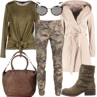 Outfit Camouflage floreale