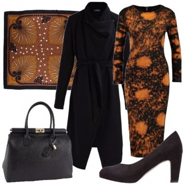 Outfit Abito in fantasia astratta