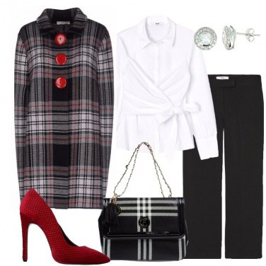 Outfit La cappa in fantasia scozzese