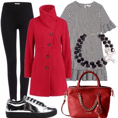 Outfit Scarpe sportive e abito romantico