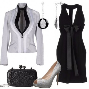 Outfit Abito con fiocco