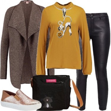 Outfit Gattini e fintapelle