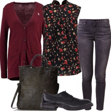 Outfit Borsa con tracolla e stringata