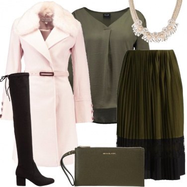 Outfit Stivali a calza con la longuette