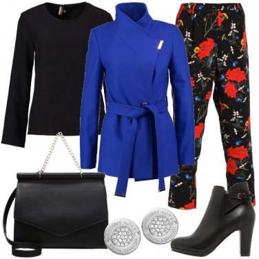 Outfit Fiori in ufficio