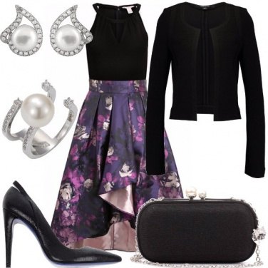 Outfit Nero, viola e perle