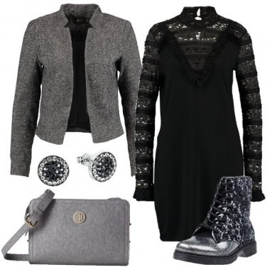 Outfit Vestito ed anfibi