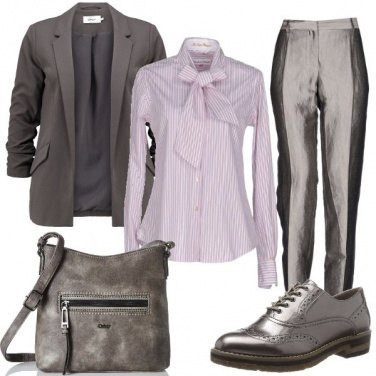 Outfit I pantaloni lucidi