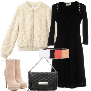 Outfit Pelliccia e stivaletti