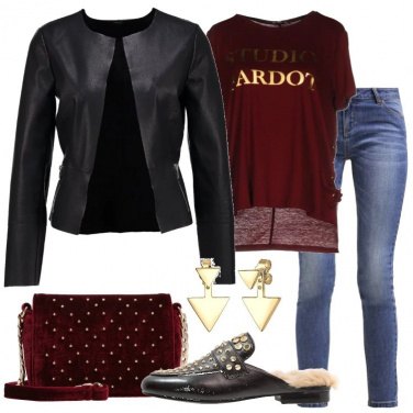 Outfit Giacca in similpelle e slippers