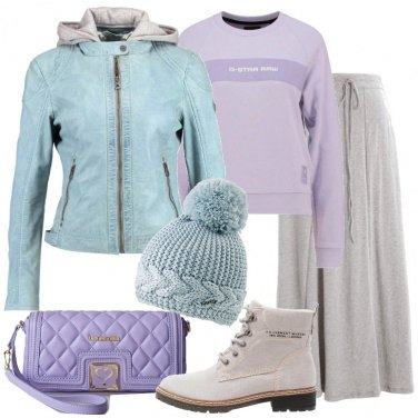 Outfit Giacca in pelle celeste