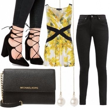 Outfit 8/03 auguri donne!