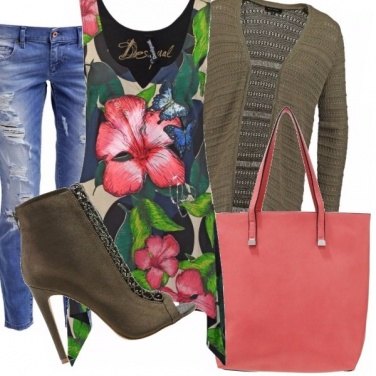 Outfit Ibisco e ripped jeans