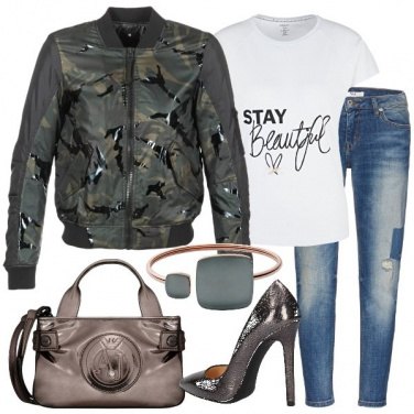 Outfit Bomber camouflage e minibag