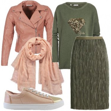Outfit Felpa e plissè