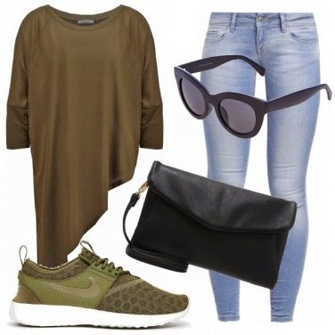 Outfit Camouflage sportivo