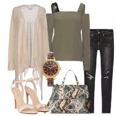 Outfit Cardigan con frange e jeans