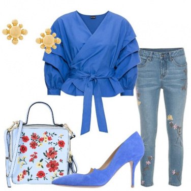 Outfit Jeans e blusa a portafoglio