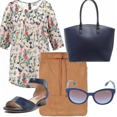 Outfit Tonalità neutre e blu petrolio