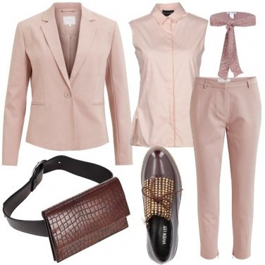 Outfit Cravattino e stringata con strass