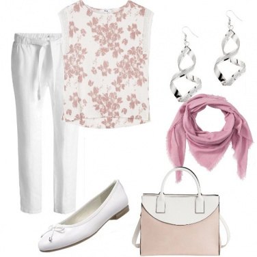 Outfit Comoda in tinta pastello