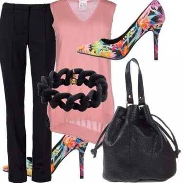 Outfit Rosa nero e...