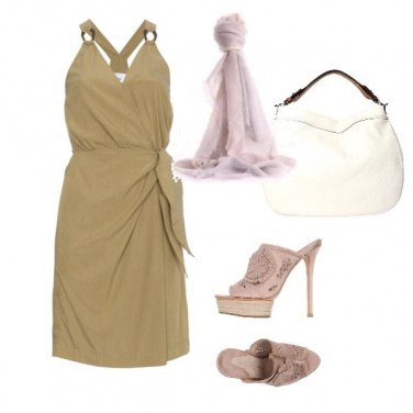 Outfit Rosa e sabbia