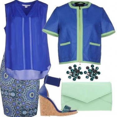Outfit Verde menta e blu elettrico