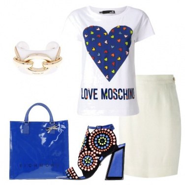 Outfit Gonna a tubino con t-shirt