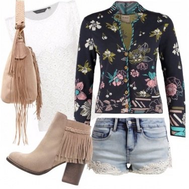 Outfit In concerto con un look folk