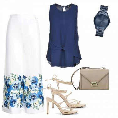 Outfit con tacchi e pantalone fantasia | 100 Look da Indossare | Bantoa