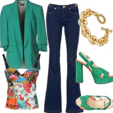 Outfit Jeans a zampa e colori vivaci