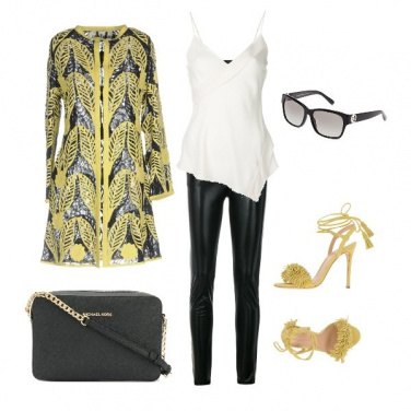 Outfit Soprabito con trasparenze
