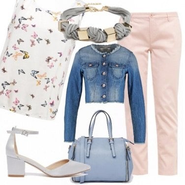 Outfit Farfalle rosa